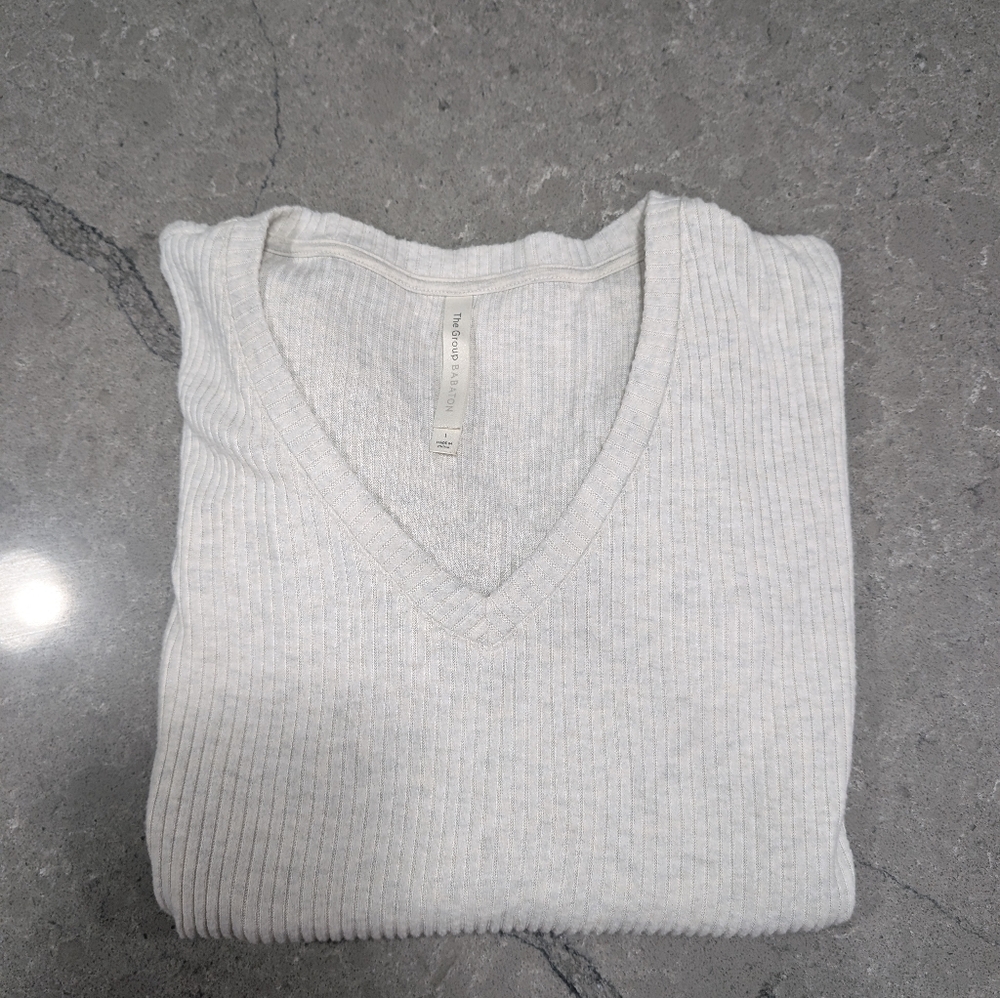 Aritzia Babaton Light Gray V-Neck Sweater